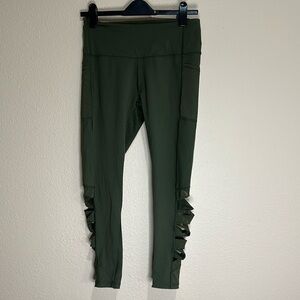 VICTORIA SPORT Knockout Cropped Leggings, Size M, EUC